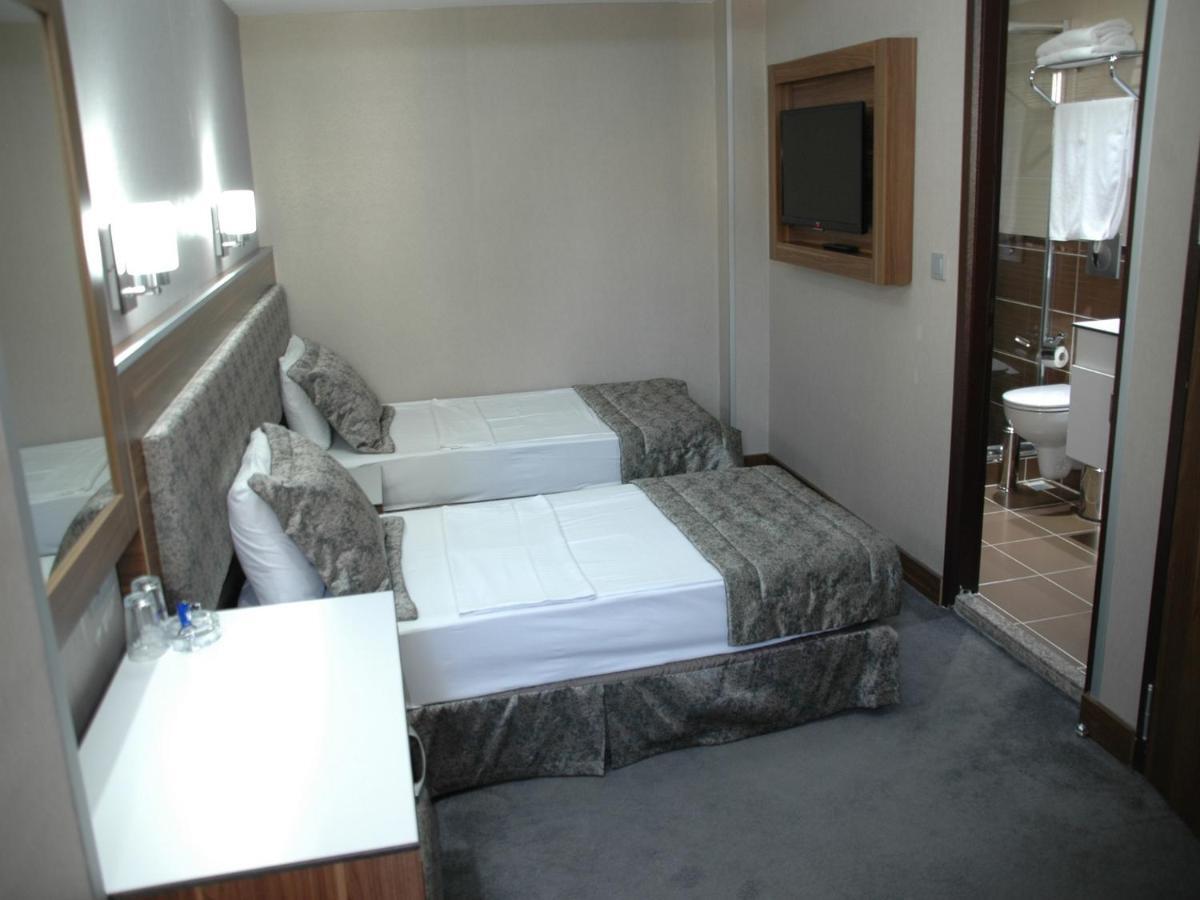 Hotel Buyuk Paris Istanbul Bilik gambar